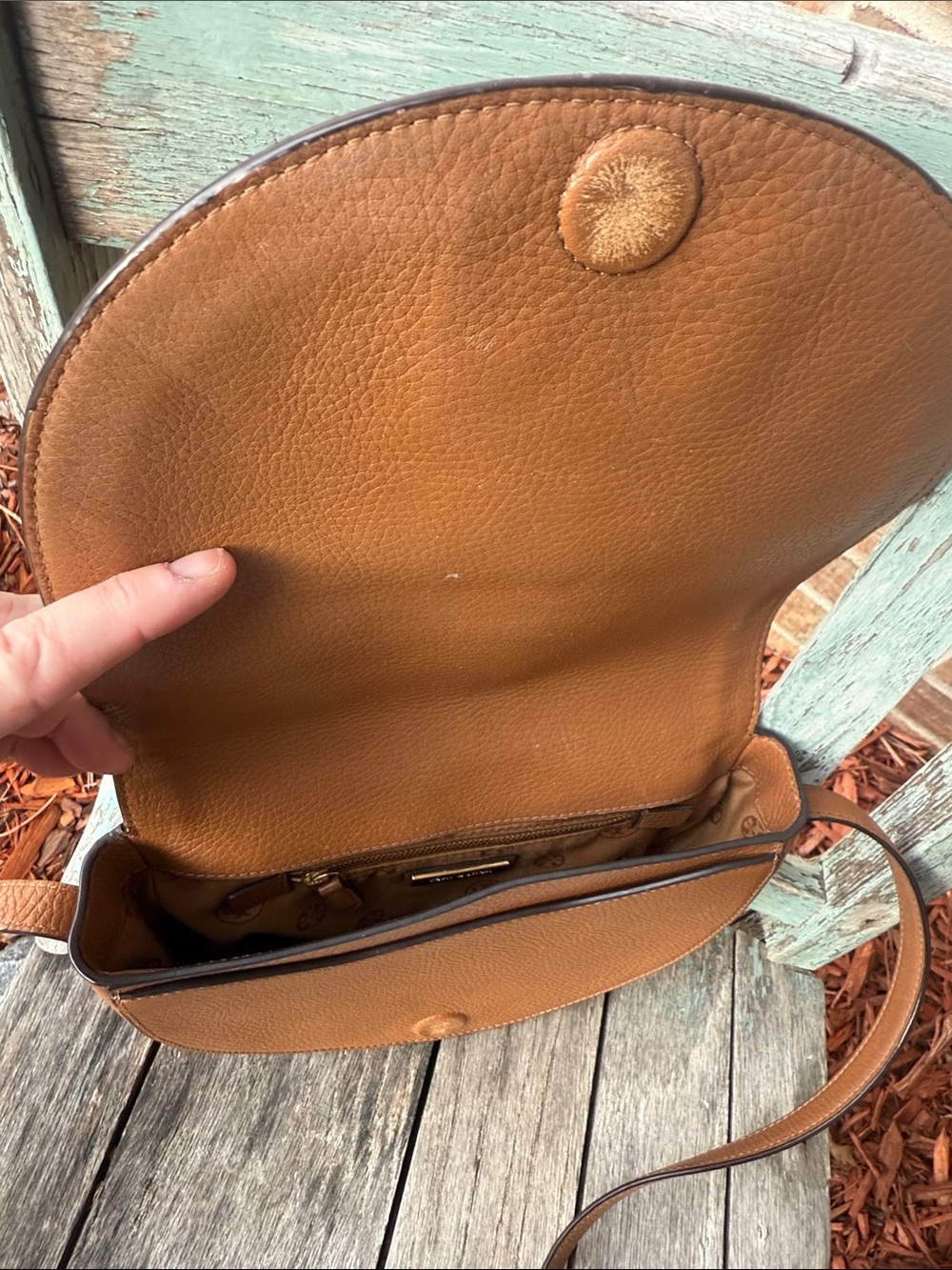 Tory Burch Serif T Leather Cognac Pebble Leather Crossbody Saddle Bag - Picture 6 of 14
